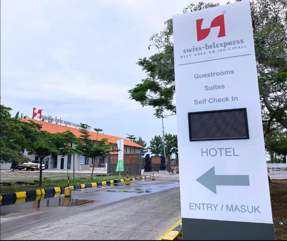 موتيل ماجالينغكا Swiss-Belexpress Rest Area Km 164, Cipali المظهر الخارجي الصورة